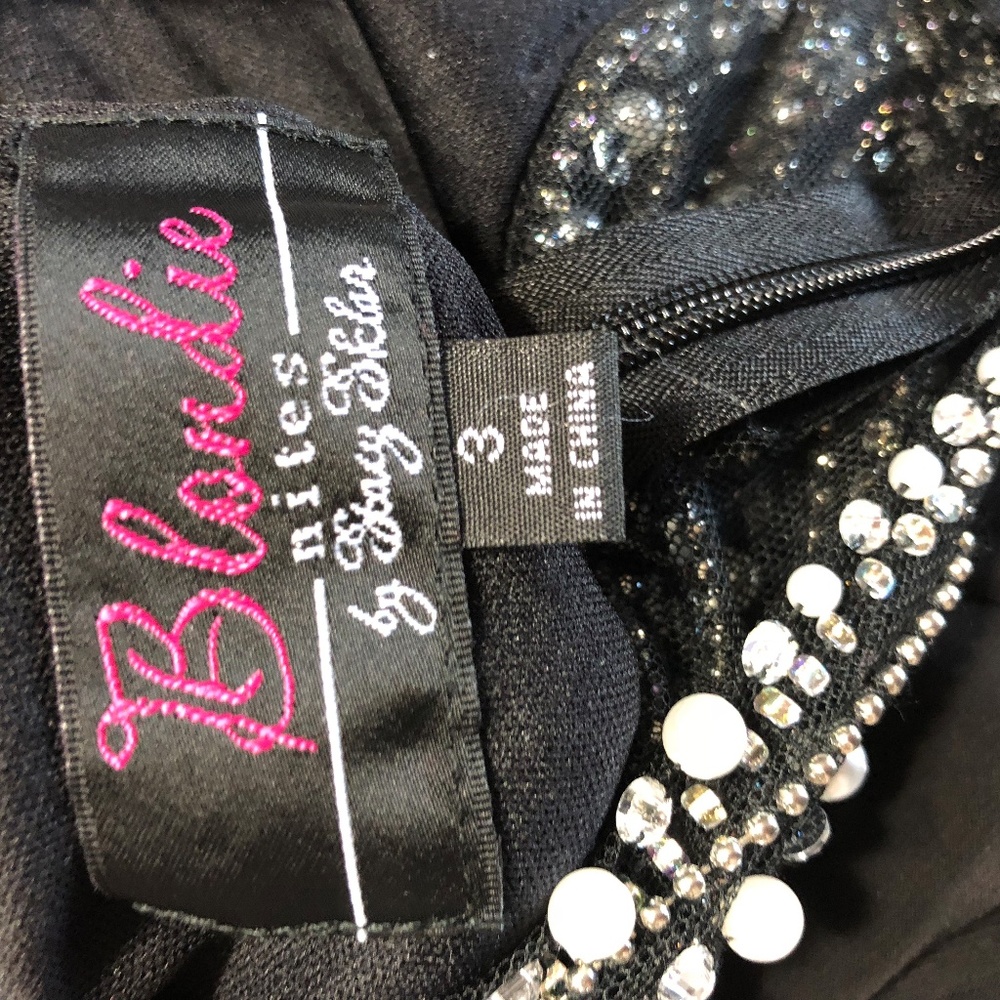 Black Evening Gown - Picture 8 of 8